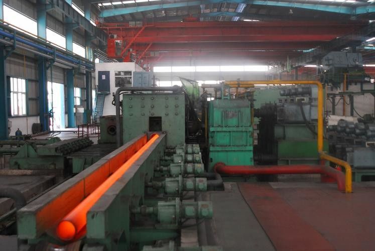 Cangzhou Baoyang Pipeline Equipment Co., Ltd. خط إنتاج المصنع