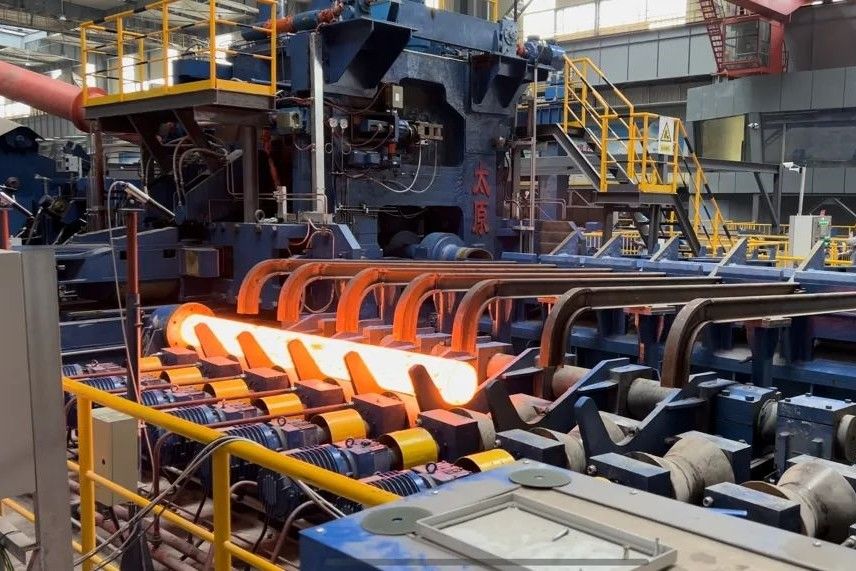 Cangzhou Baoyang Pipeline Equipment Co., Ltd. خط إنتاج المصنع